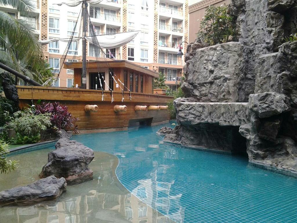 Atlantis Condo Resort Pattaya Джомтьен Экстерьер фото